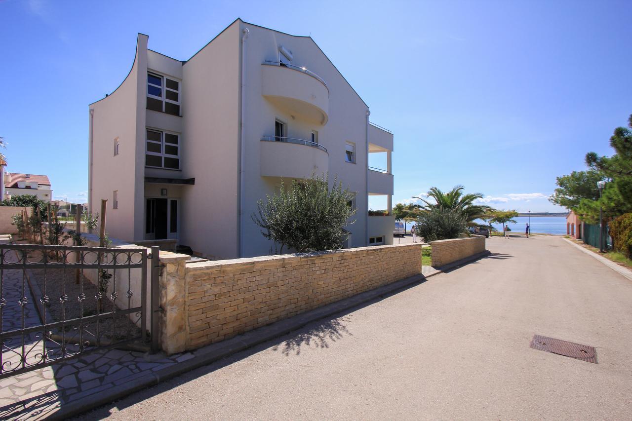 Apartments Franko Povljana Dış mekan fotoğraf